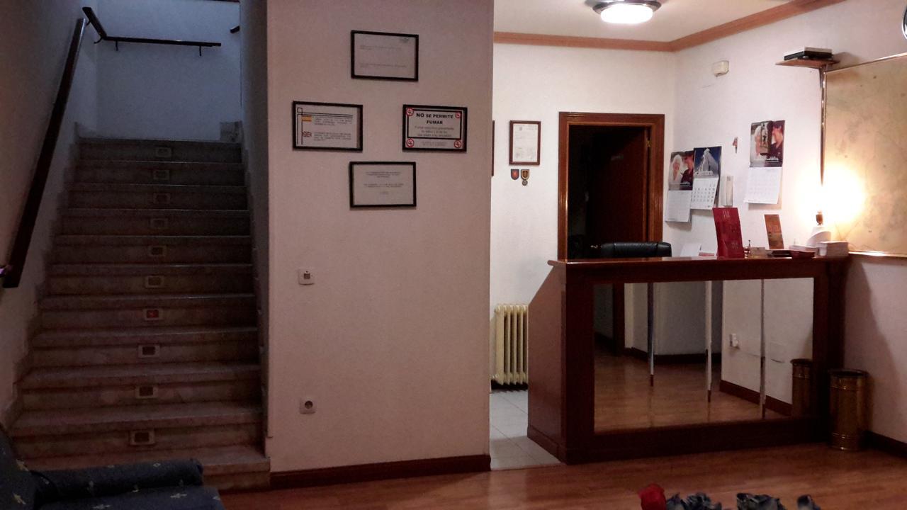 Hostal Rio Parana Madrid Ngoại thất bức ảnh