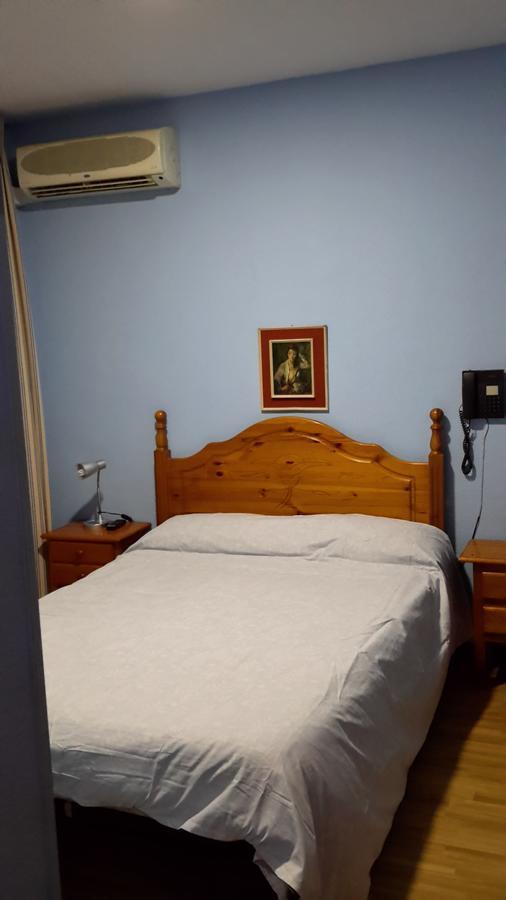 Hostal Rio Parana Madrid Ngoại thất bức ảnh