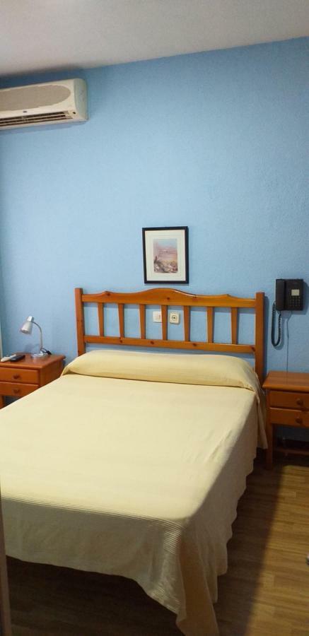 Hostal Rio Parana Madrid Ngoại thất bức ảnh