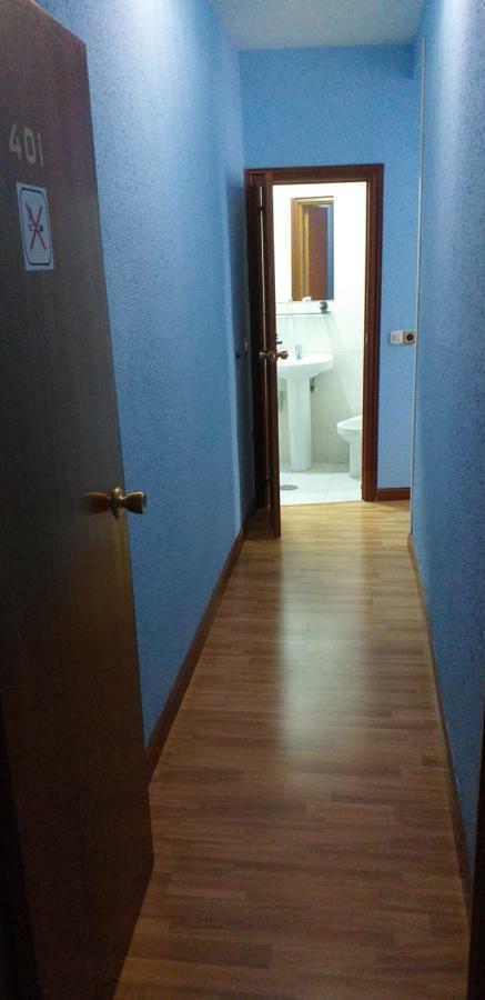 Hostal Rio Parana Madrid Ngoại thất bức ảnh