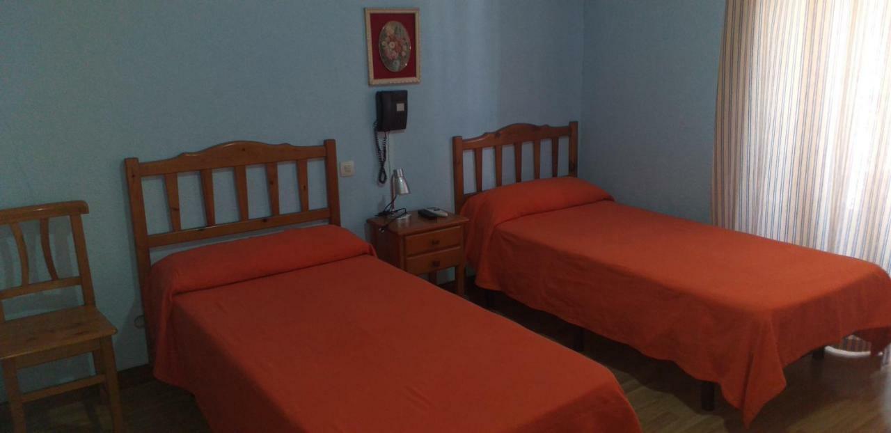 Hostal Rio Parana Madrid Ngoại thất bức ảnh